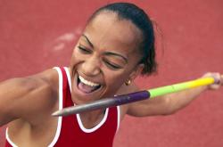 开云APP-尼克斯封锁勇士显团队韧性，字母哥实力证巨星本色