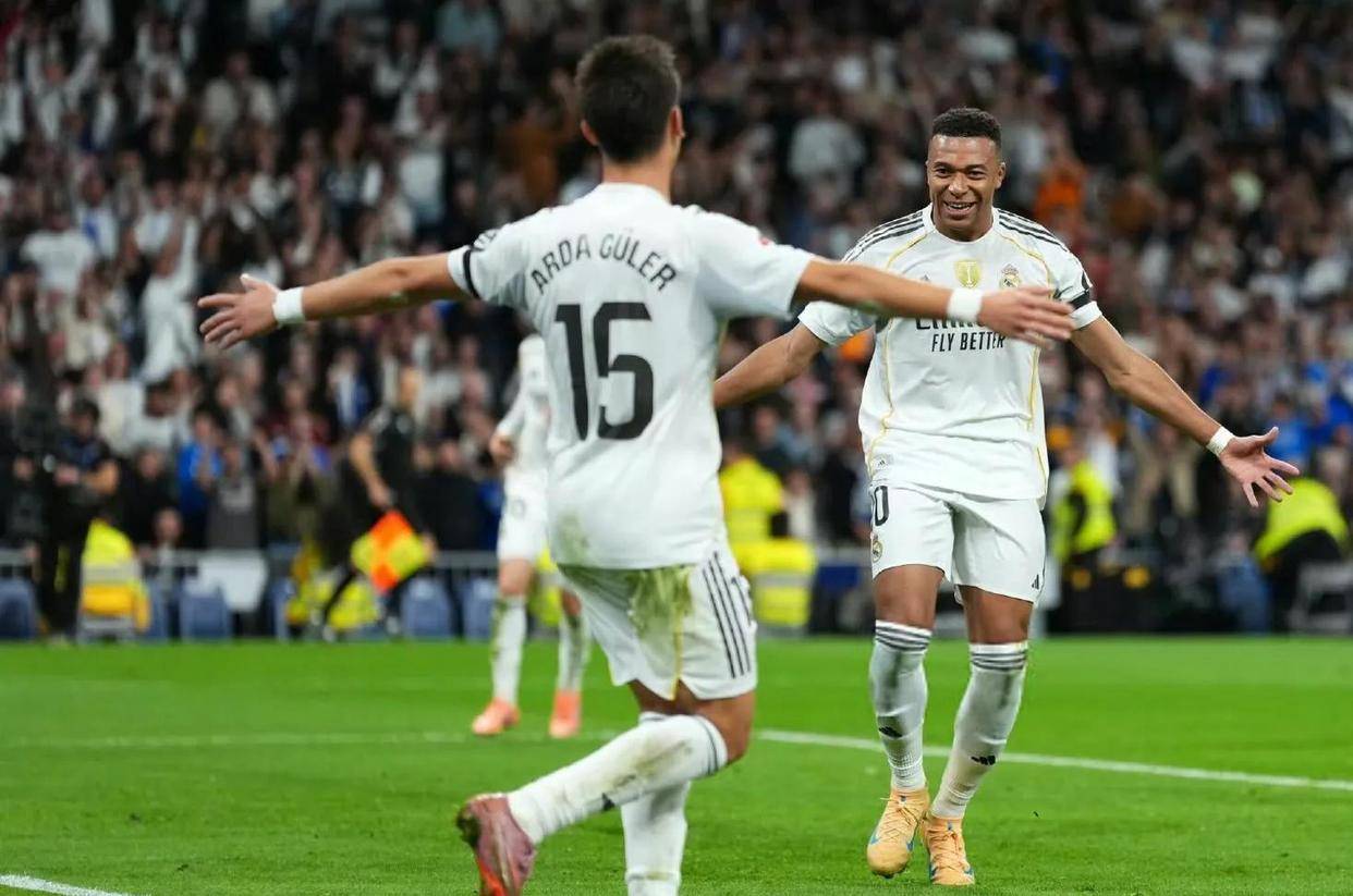 皇马豪取六连胜，险晋级决赛