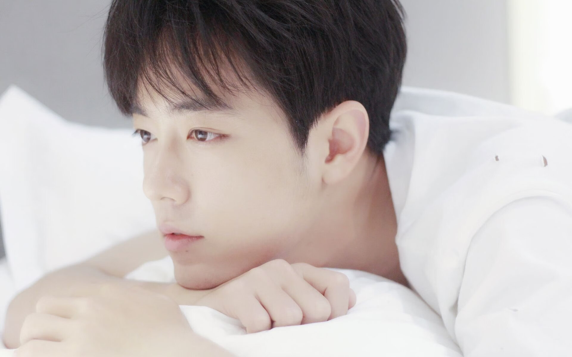 库里临危受命闪耀关键时刻，爵士主场力克篮网上演逆转好戏