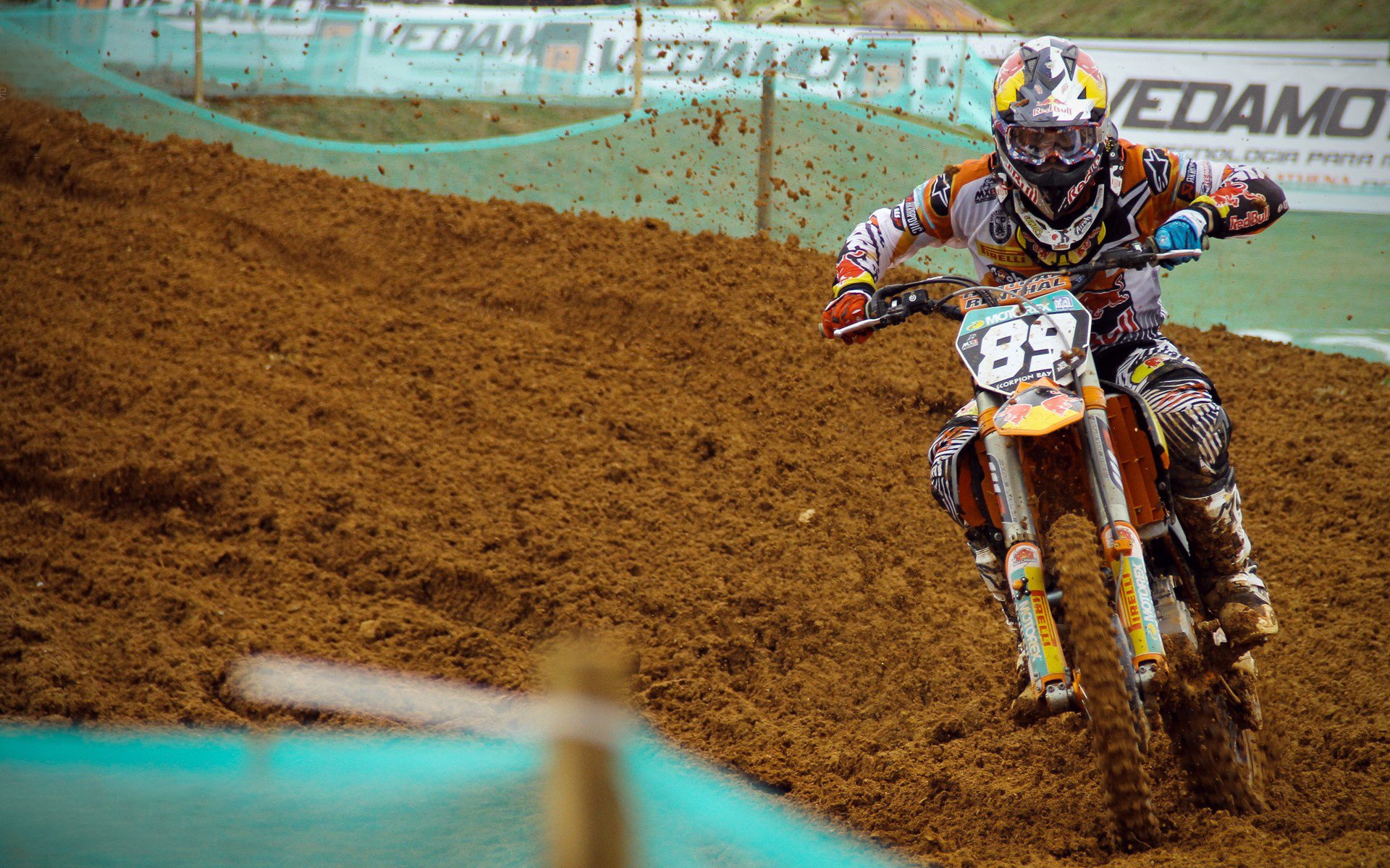 曼联2-1巴萨，奥纳纳封神之夜，英格兰钢铁防线绞杀加泰罗尼亚艺术