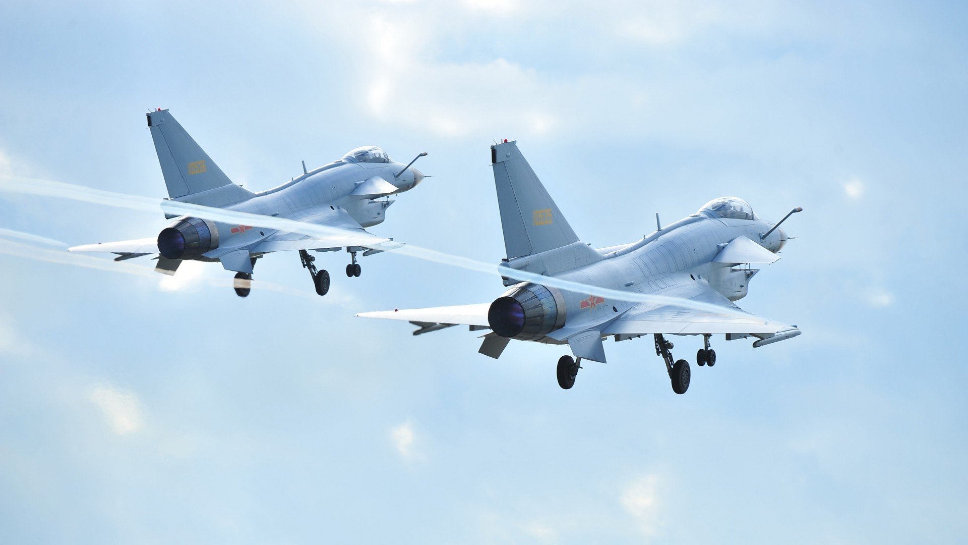 年度焦点之战之夜，贝恩三分如雨，刷新纪录照亮球场