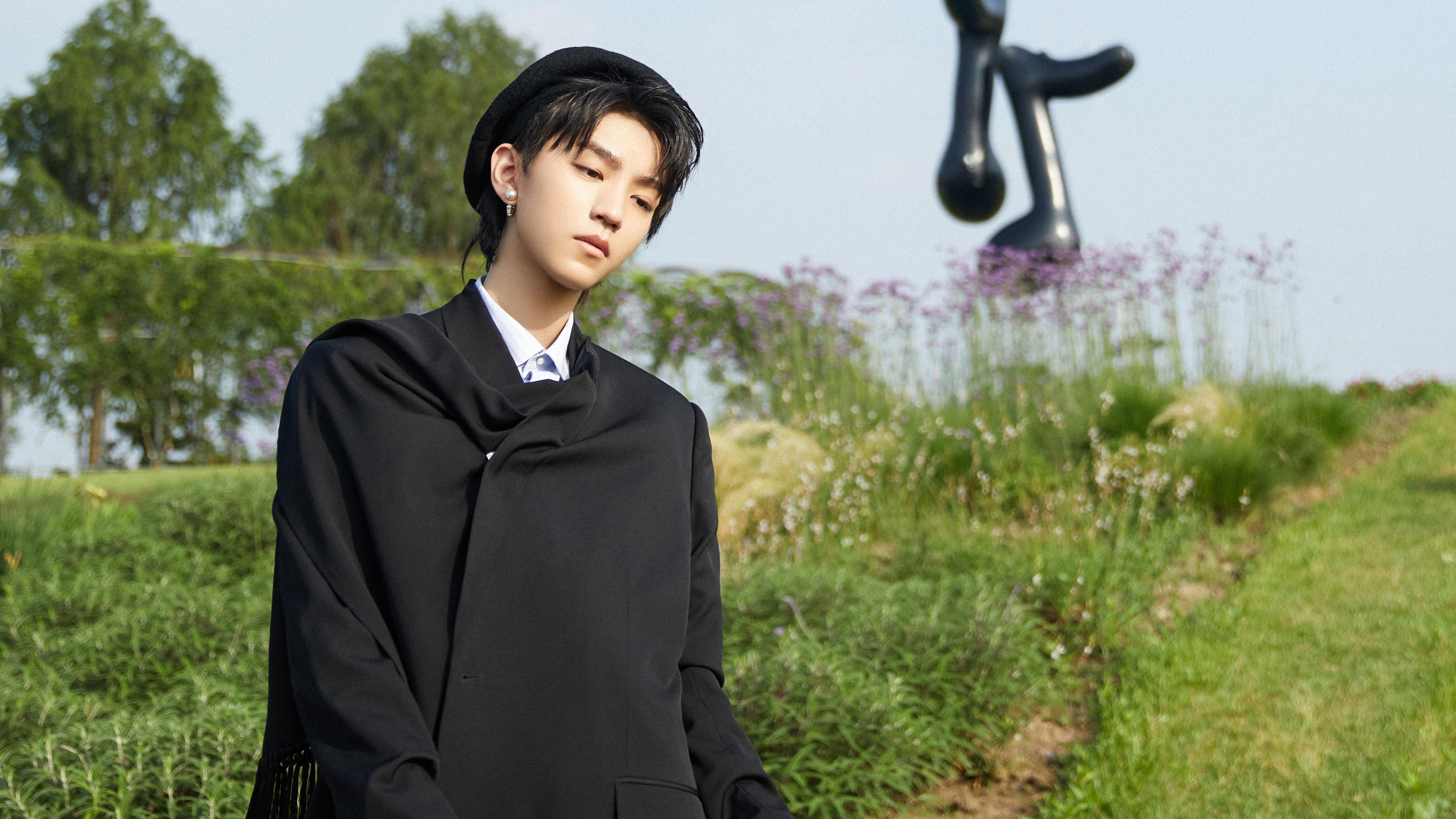 欧冠淘汰赛之夜,帕尔默三箭定江山,蓝军拉开晋级差距