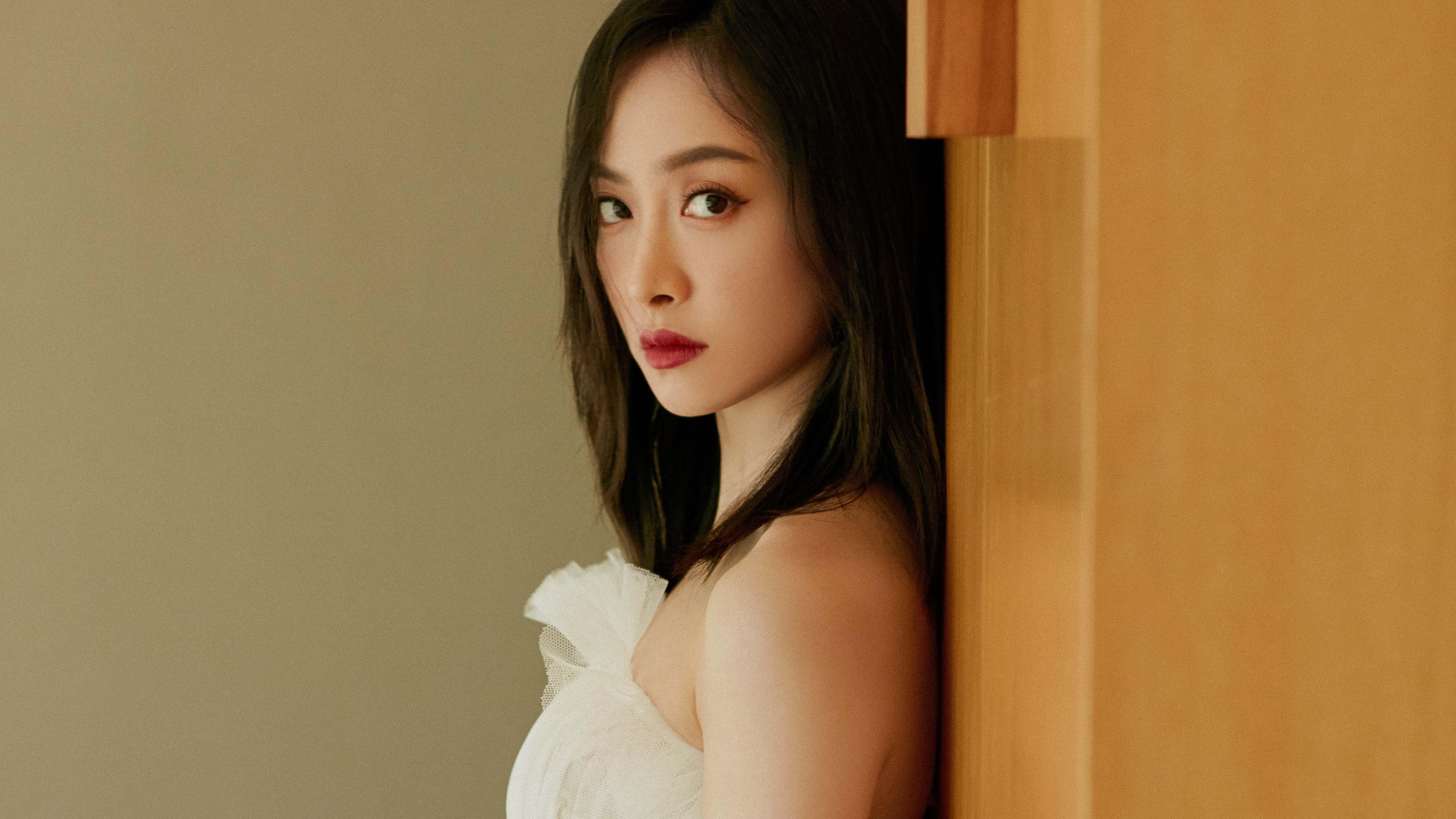 深圳队鏖战爵士，范弗利特无解表现主宰比赛