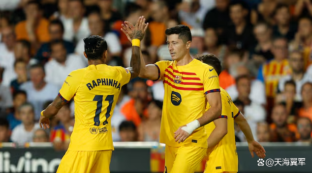 莱万爆发，澳大利亚关键战突围马赛